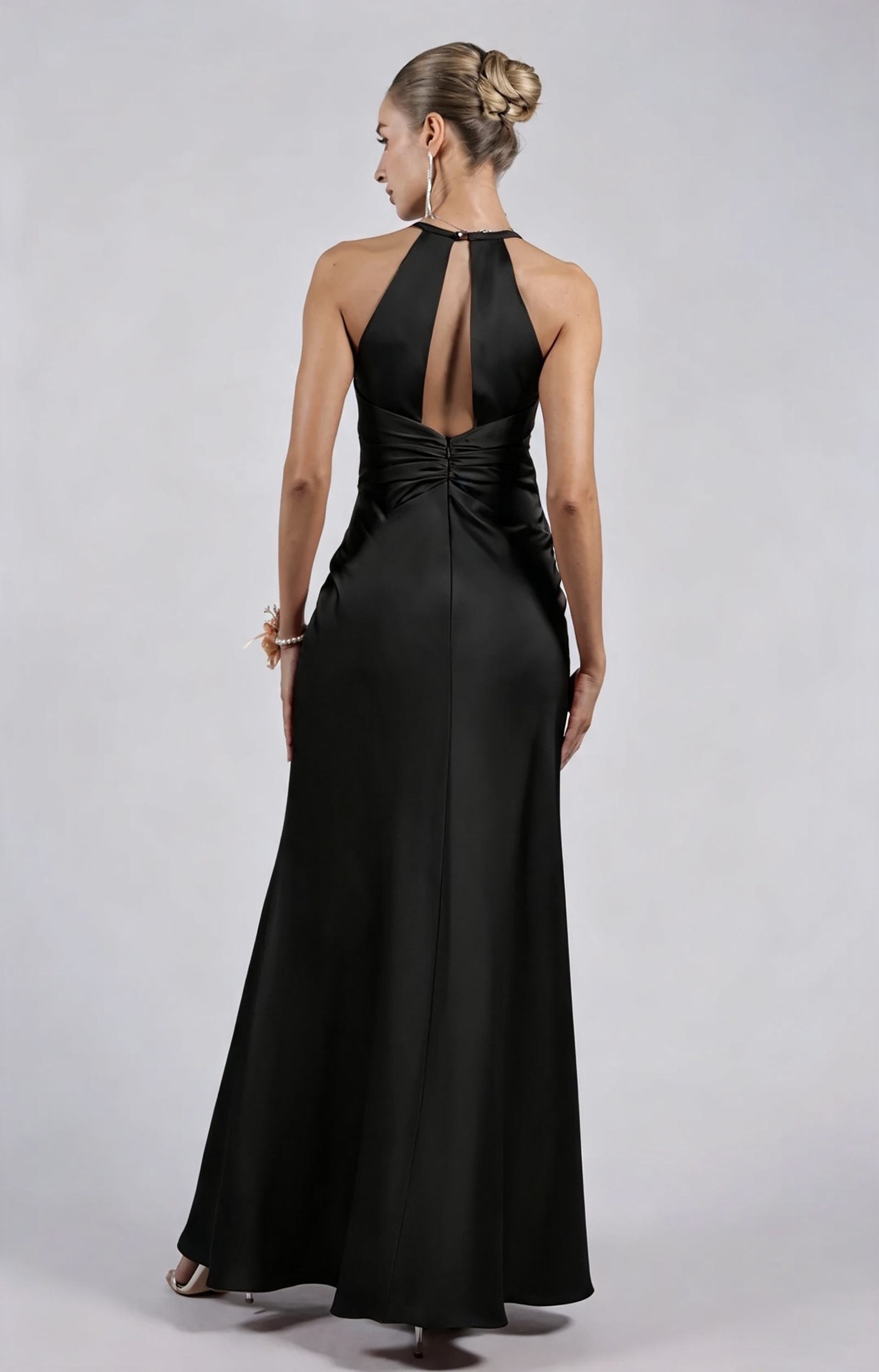 Glamorous Sheath Plunging V-neck Sleeveless Satin Floor-length Twist-front Evening Gown