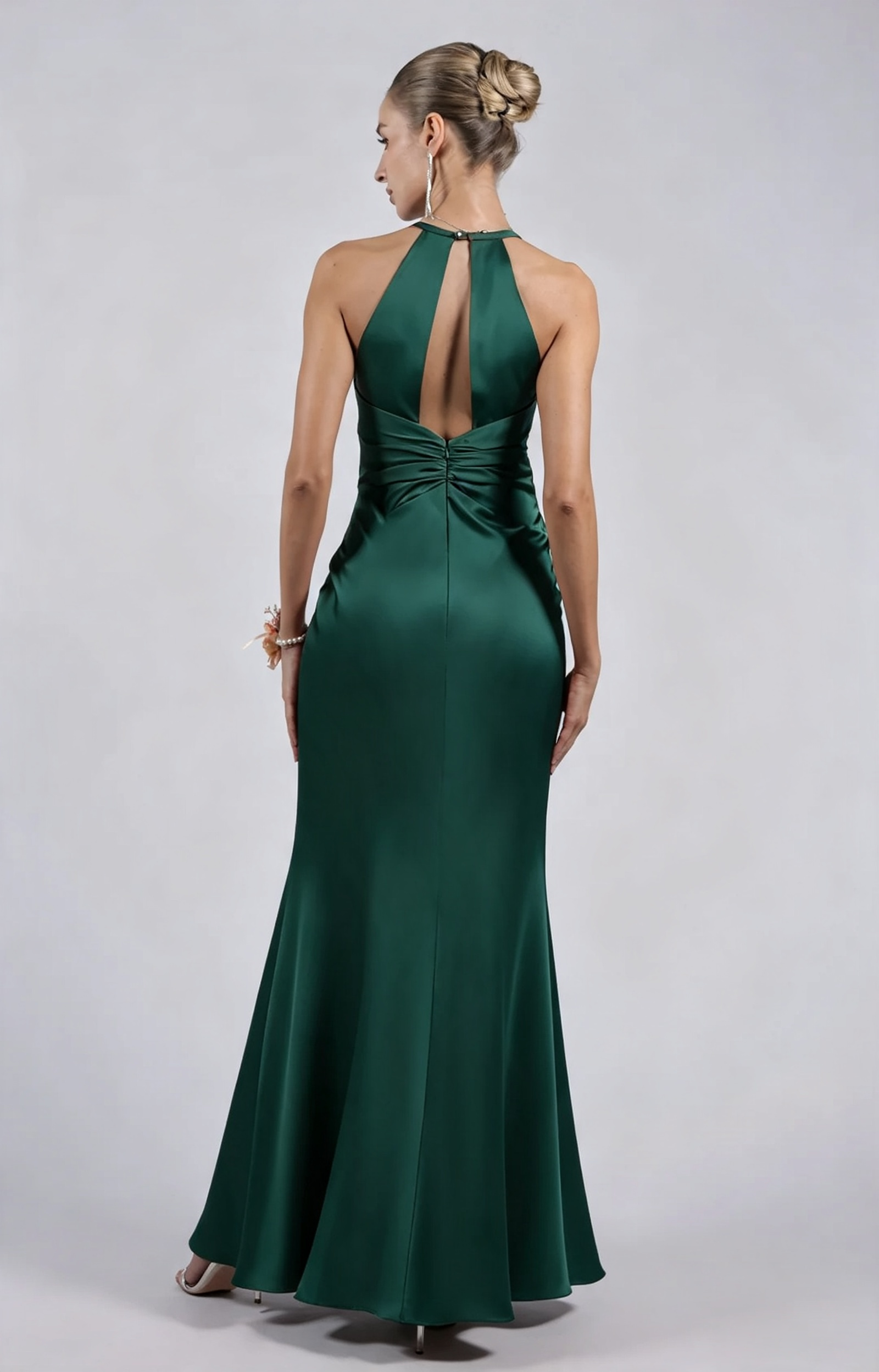 Glamorous Sheath Plunging V-neck Sleeveless Satin Floor-length Twist-front Evening Gown