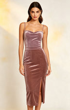 XALPHEOR Women's Velvet Midi Slip Dress Spaghetti Strap Open Back Side Slit Formal Cocktail Bridesmaid Evening Dress Mauve  Front View